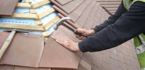 Quais são os benefícios de reconstruir telhados